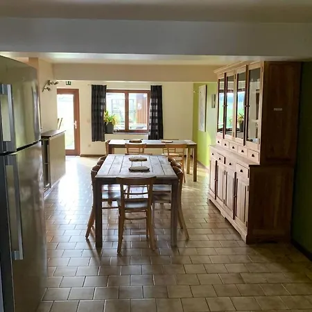 度假居 Spacious Old With Top-of-the Valley View *