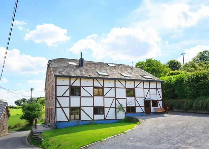 Spacious Old With Top-of-the Valley View Holiday home Trois-Ponts