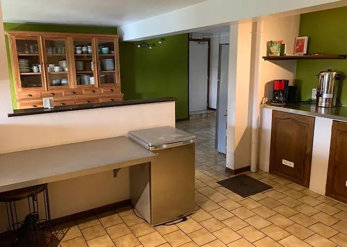 Spacious Old With Top-of-the Valley View